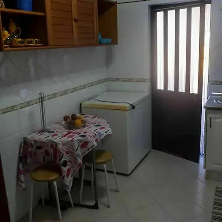 With 2 Bedrooms In Albufeira, With Private Pool, Enclosed Garden * Албуфейра