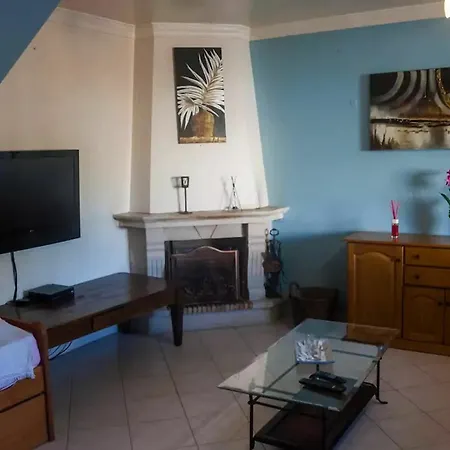 With 2 Bedrooms In Albufeira, With Private Pool, Enclosed Garden Албуфейра